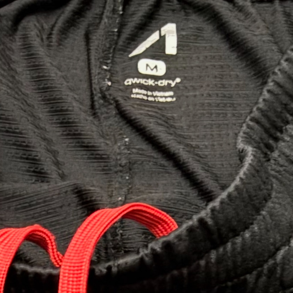 Athletic Men's Black & Red Shorts Medium - Picture 6 of 8